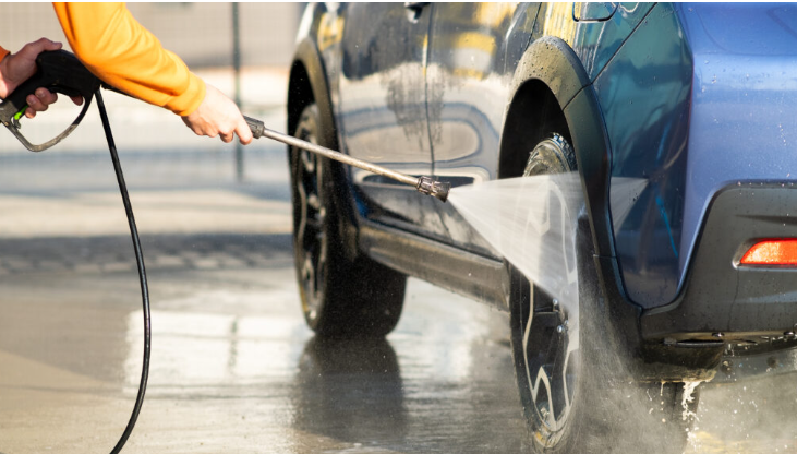 بعد قرارات وزارة الفلاحة : 10 الاف عامل بقطاع غسيل السيارات مهددين بالبطالة